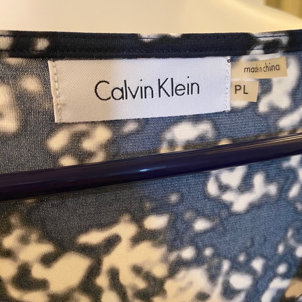 Calvin Klein cowl neck sleeveless blouse - Picture 3 of 4